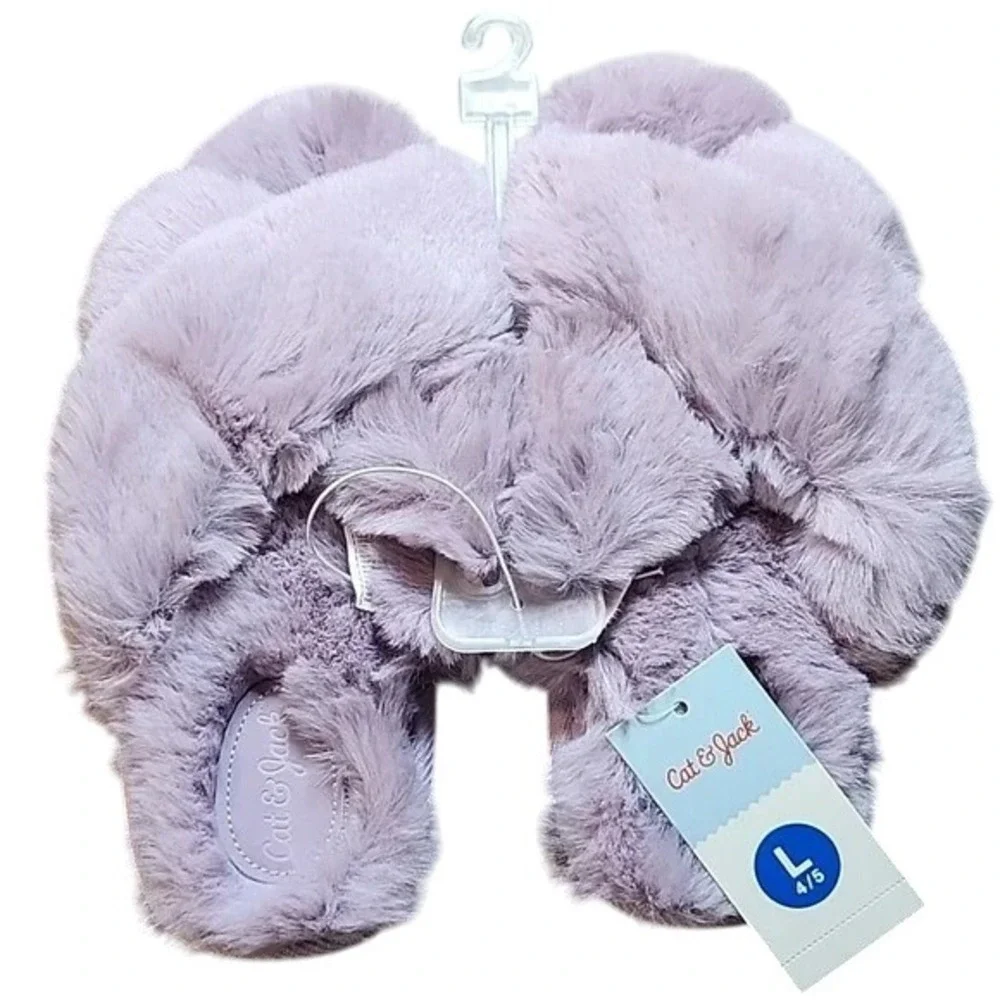 Cat‎ & Jack Slippers, Purple, Size 4.5 Big Girl, Fluffy Comfortable Cute NEW
